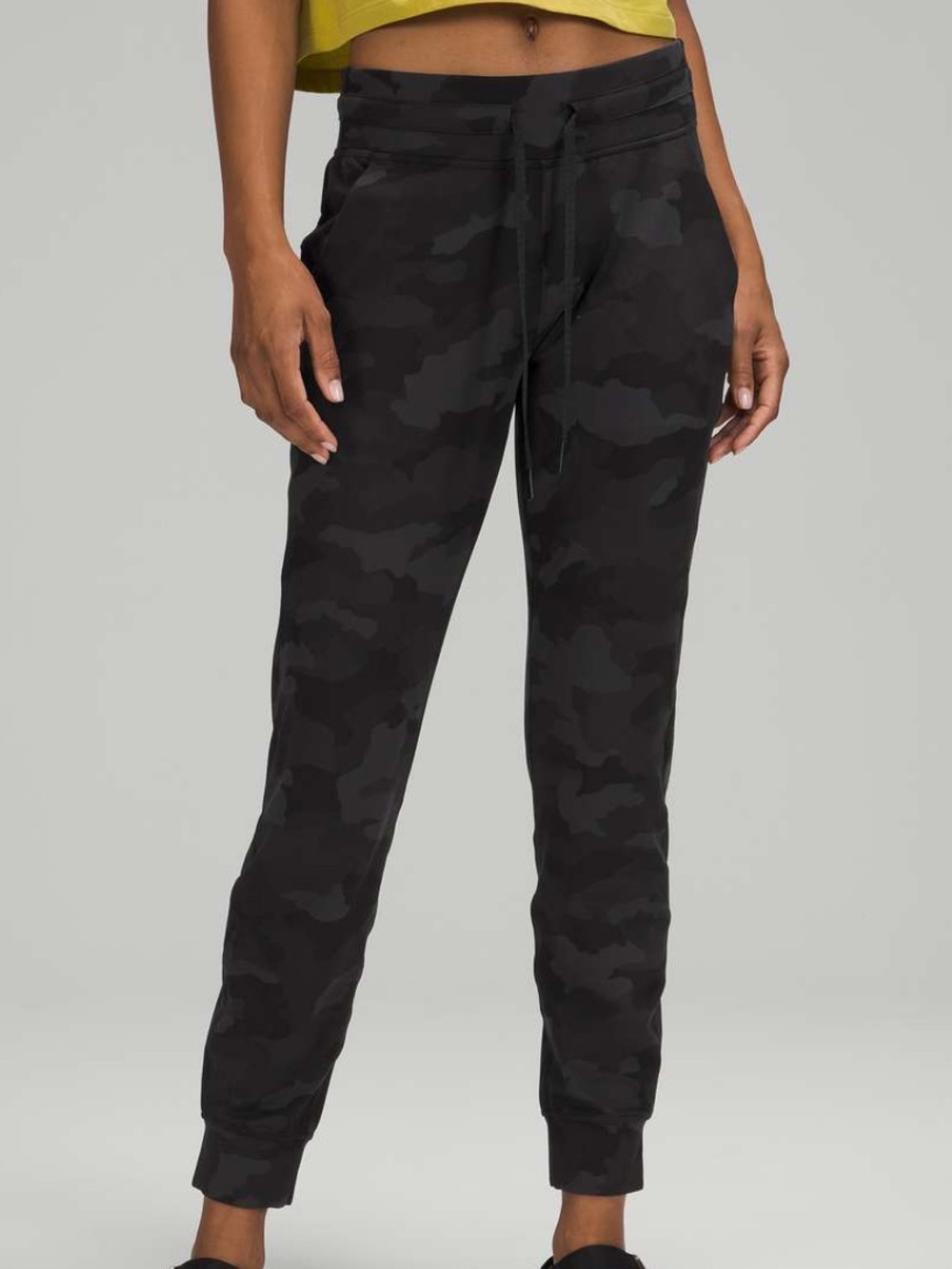 Lululemon ready to rulu black camo joggers